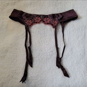 Frederick's of Hollywood Garter Belt. Lace Peach Brown